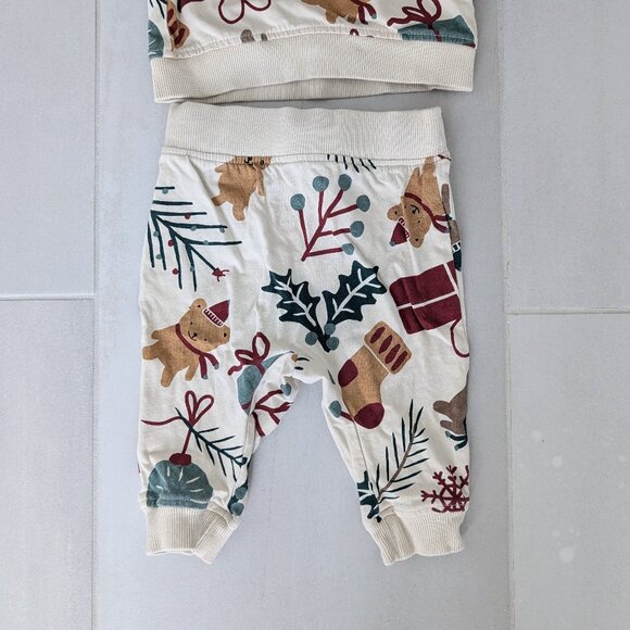 (4/$20) H&M -  Christmas Jersey Set - Picture 4 of 9